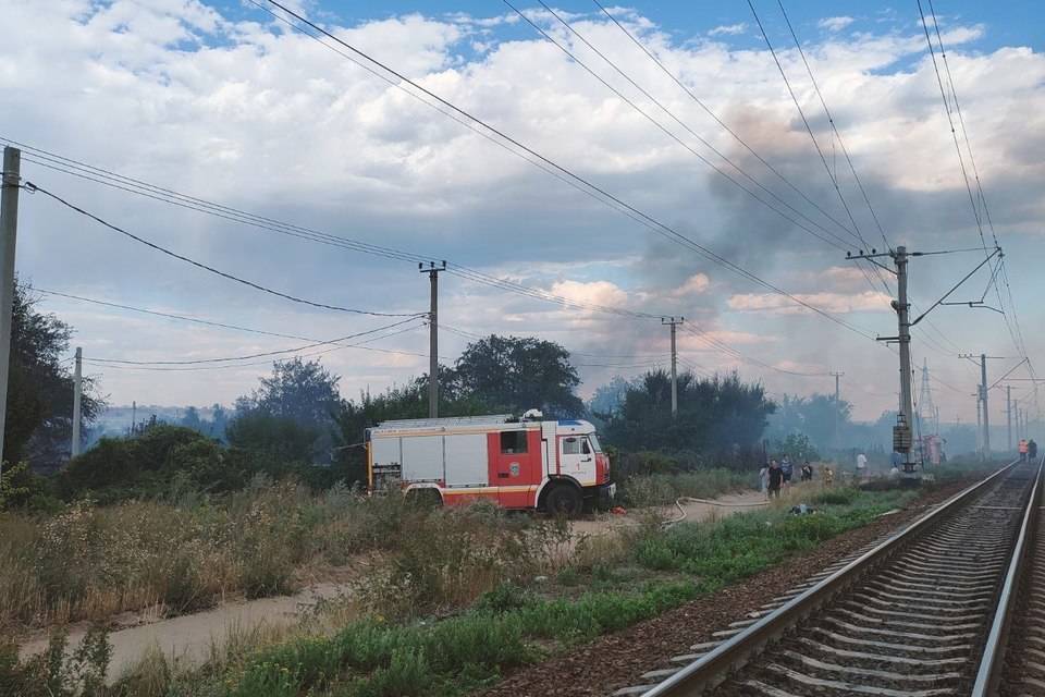 Крупный пожар на севере Волгограда тушили более 60 человек