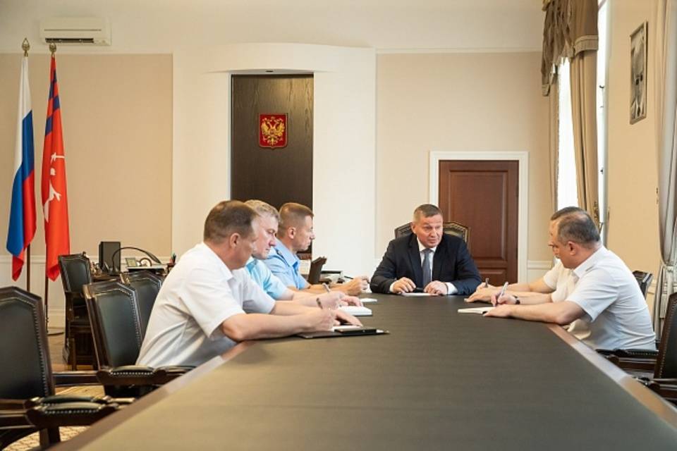 Глава Волгоградской области провел совещание с руководителями правоохранительных и силовых ведомств