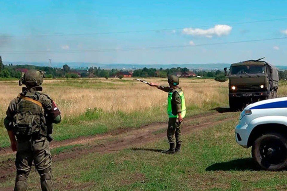 В Волгограде военные полицейские патрулировали с оружием охраняемые территории