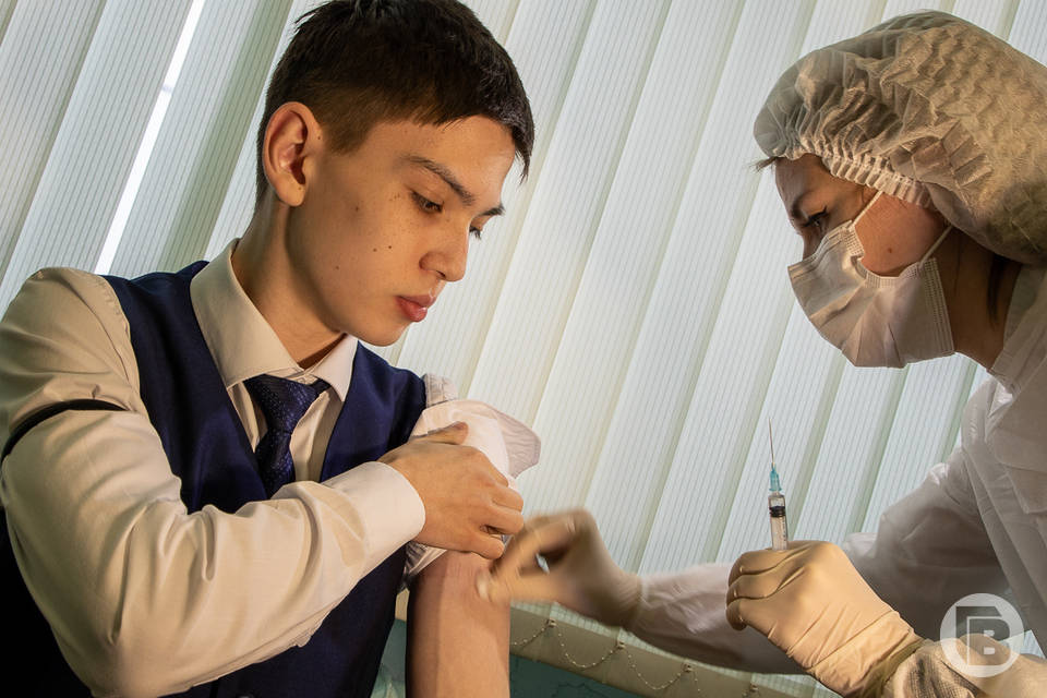 От COVID-19 вакцинировались более 1,8 миллиона жителей Волгоградской области