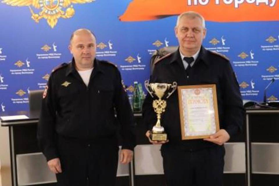 В Волгограде наградили лучших работников полиции
