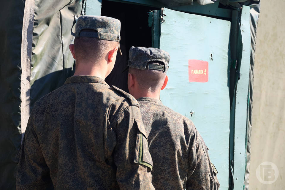 В Волгоградской области проводили мобилизованных военнослужащих