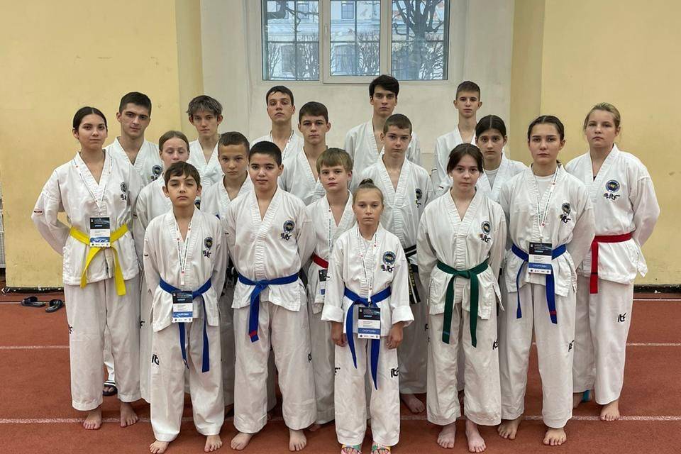 Юные борцы из Волгограда завоевали на престижных соревнованиях 20 медалей