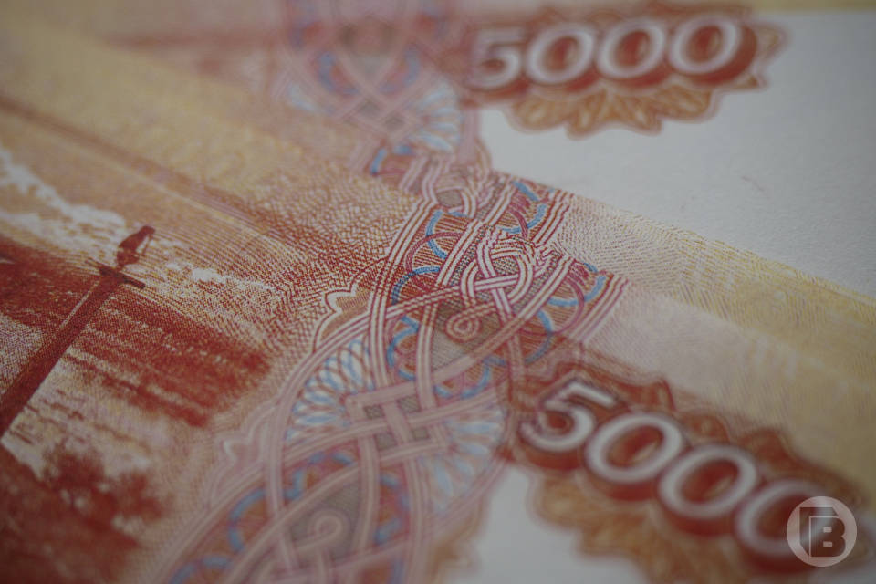 Кредитов на 315 миллиардов рублей набрали жители Волгоградской области за 10 месяцев