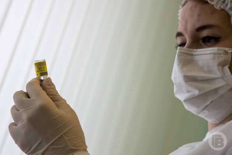 Около 2 тысяч жителей Волгоградской области вакцинировались от COVID-19 назальным препаратом