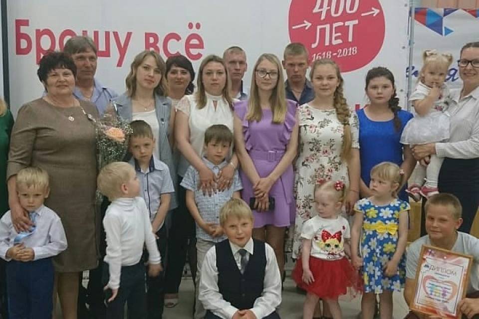 Владимир Путин присвоил звание «Мать-героиня» многодетной маме из Волгоградской области