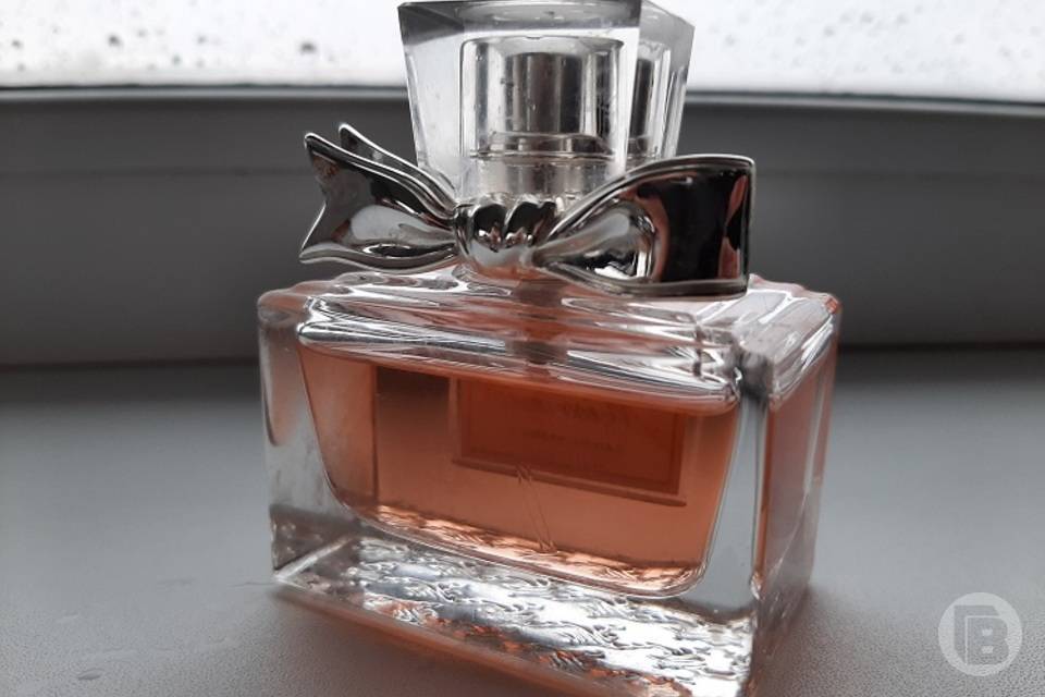 Волгоградцев научили отличать настоящий парфюм от подделок