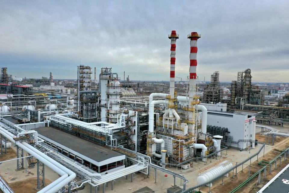 Крупная нефтеперерабатывающая установка модернизирована в Волгоградской области