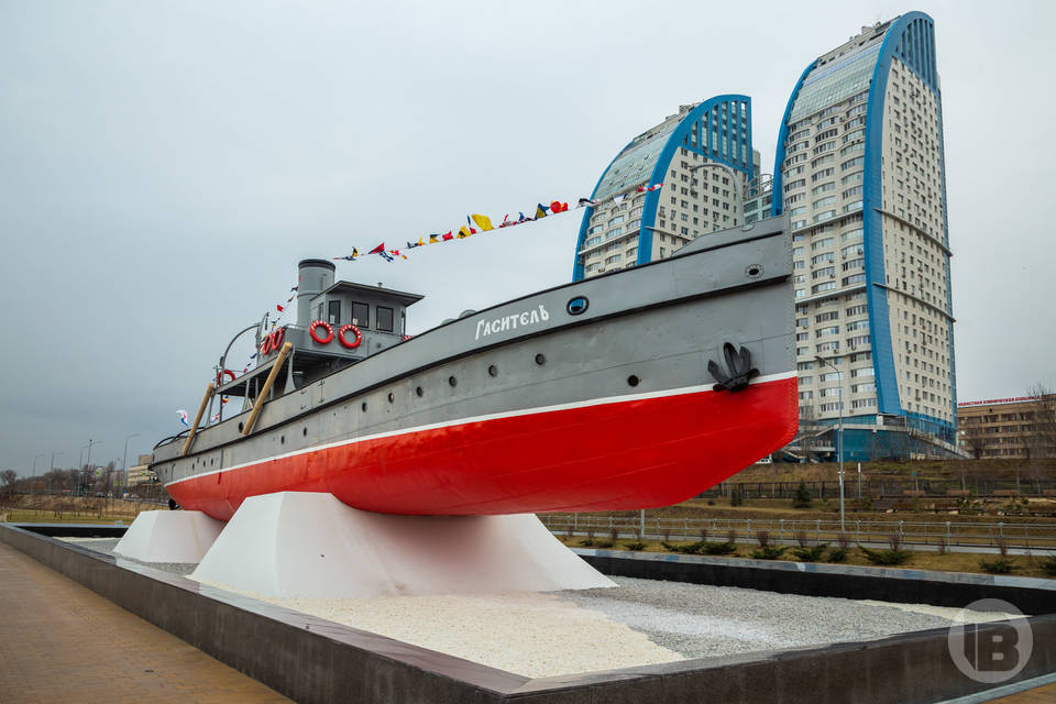 В Волгограде завершили реставрацию памятника морякам - североморцам и парохода «Гаситель»