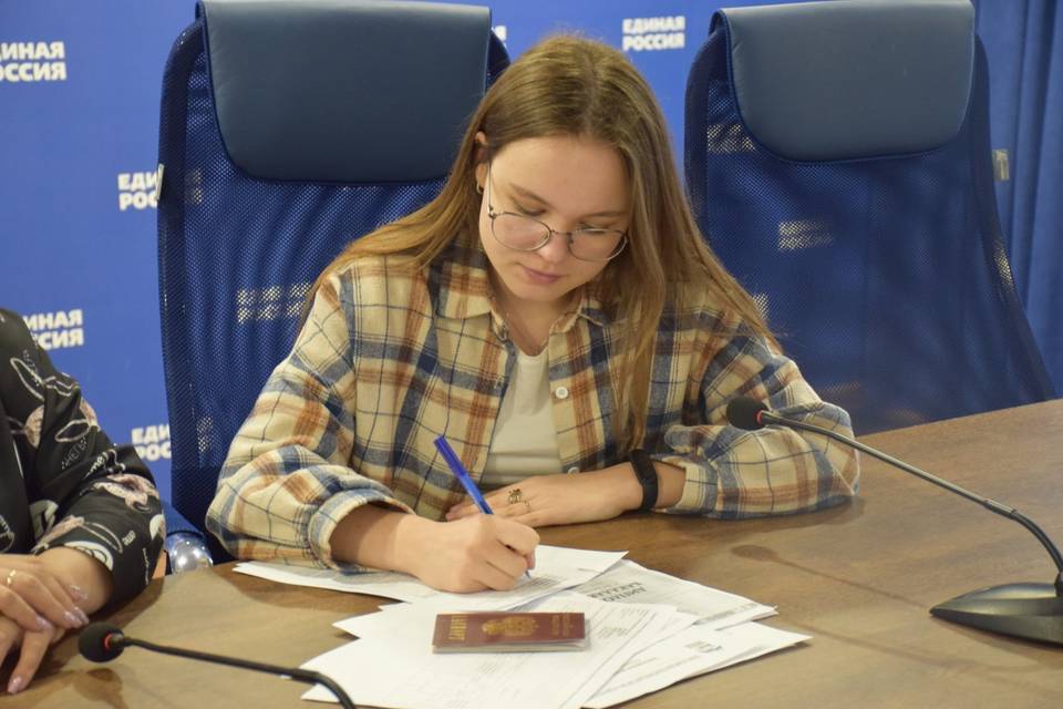 В Волгограде поданы первые заявления на участие в праймериз «Единой России»