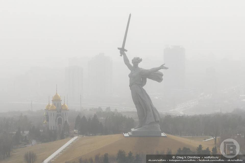 Волгоград накрыла пыльная буря из Казахстана