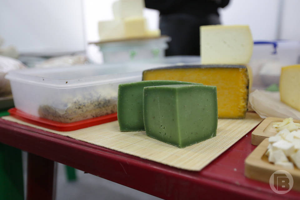 Сыр неизвестного происхождения реализовывали в Волгоградской области