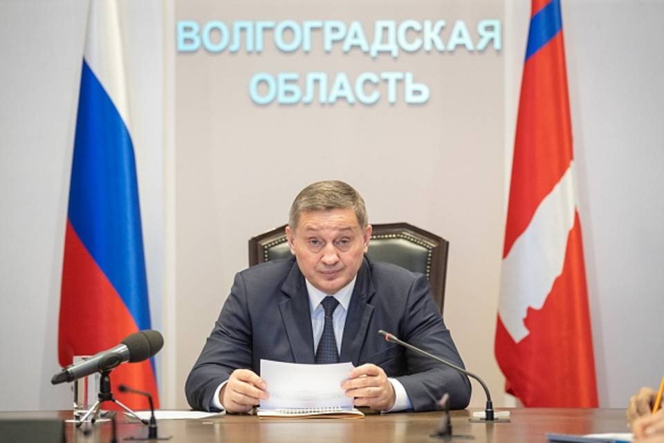Андрей Бочаров поручил провести летом подготовку объектов ЖКХ к осенне-зимнему периоду
