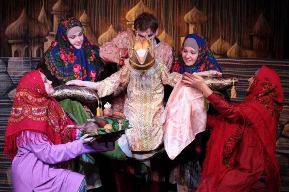 Волгоградцам бесплатно покажут кукольный спектакль «Сказка о золотом петушке»