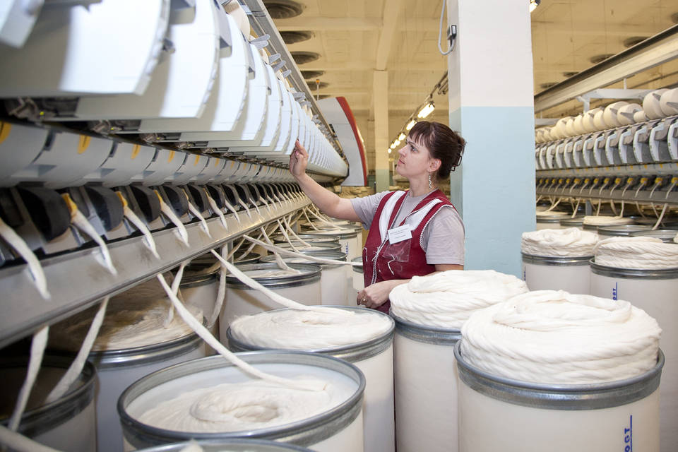 В Волгоградской области объем производства продукции легкой и текстильной промышленности составил 3,2 млрд рублей