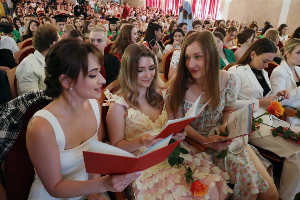 306 выпускников лечебного факультета медуниверситета в Волгограде завершили обучение