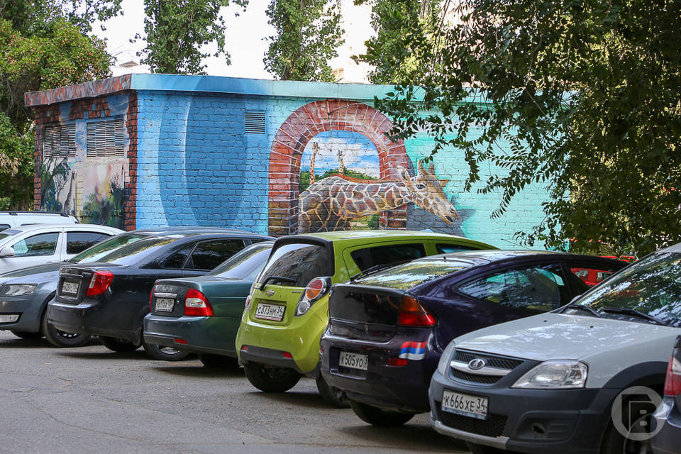 Навести порядок с парковками в Волгограде поможет новый закон