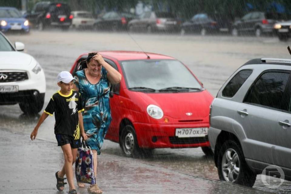 Двухдневное штормовое предупреждение объявлено в Волгоградской области