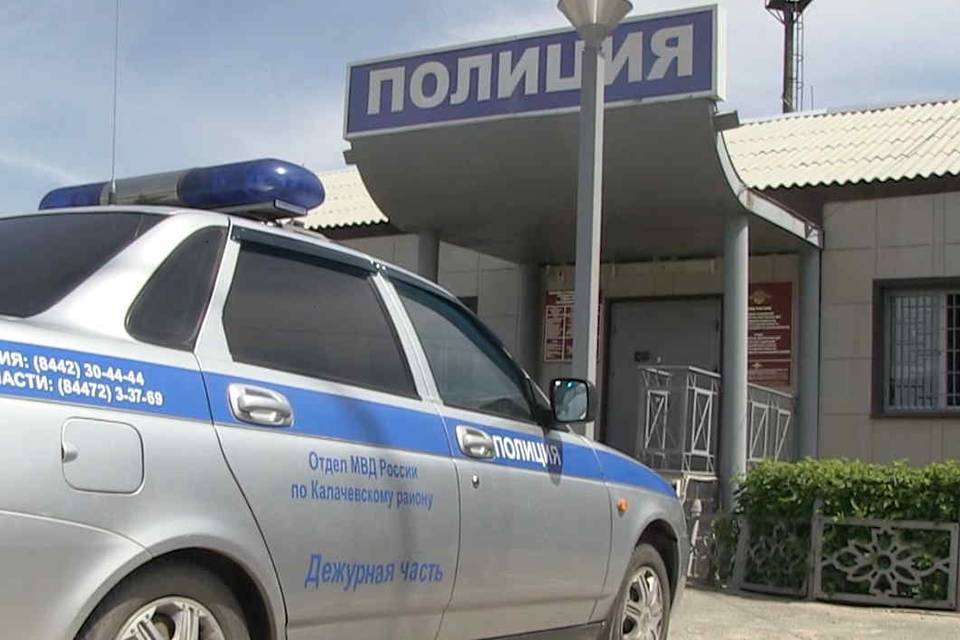 В Волгограде пьяный 18-летний уголовник угнал «Киа Рио»