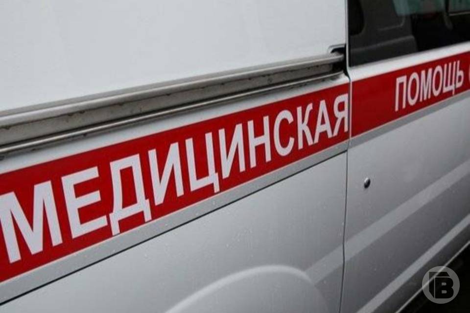 Двое детей и женщина разбились в ДТП на юге Волгограда