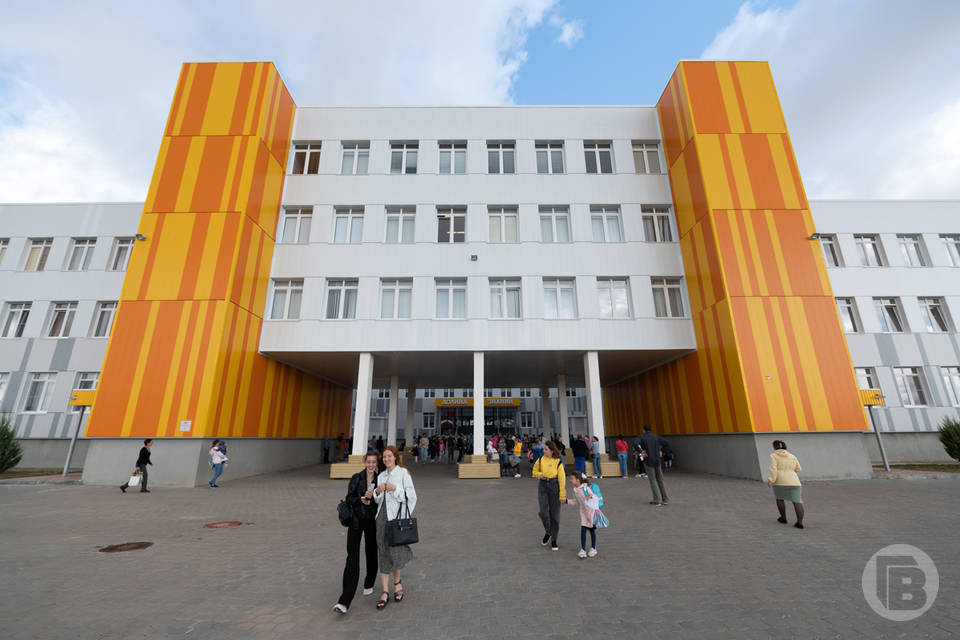 12 первых классов набрала к новому учебному году школа в Волгограде