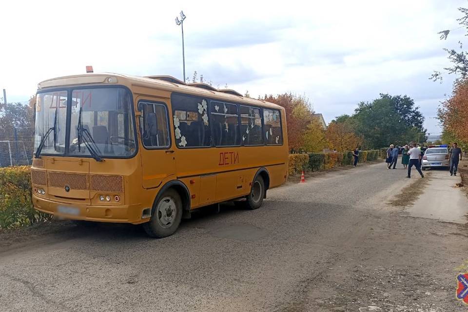 Прокуратура проверит факты ДТП под Волгоградом, где под автобус попал школьник