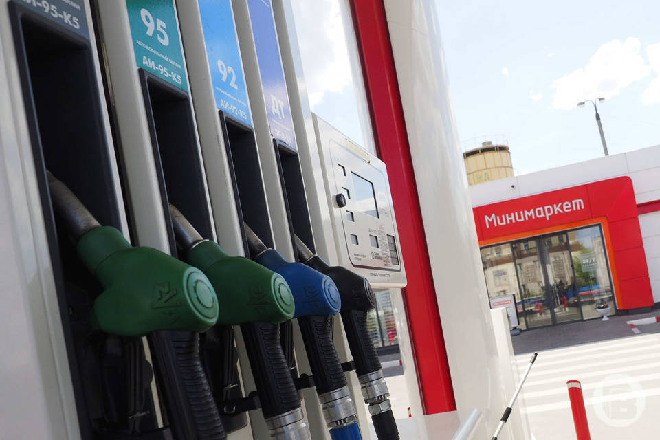 В Волгоградской области резко снизились цены на бензин