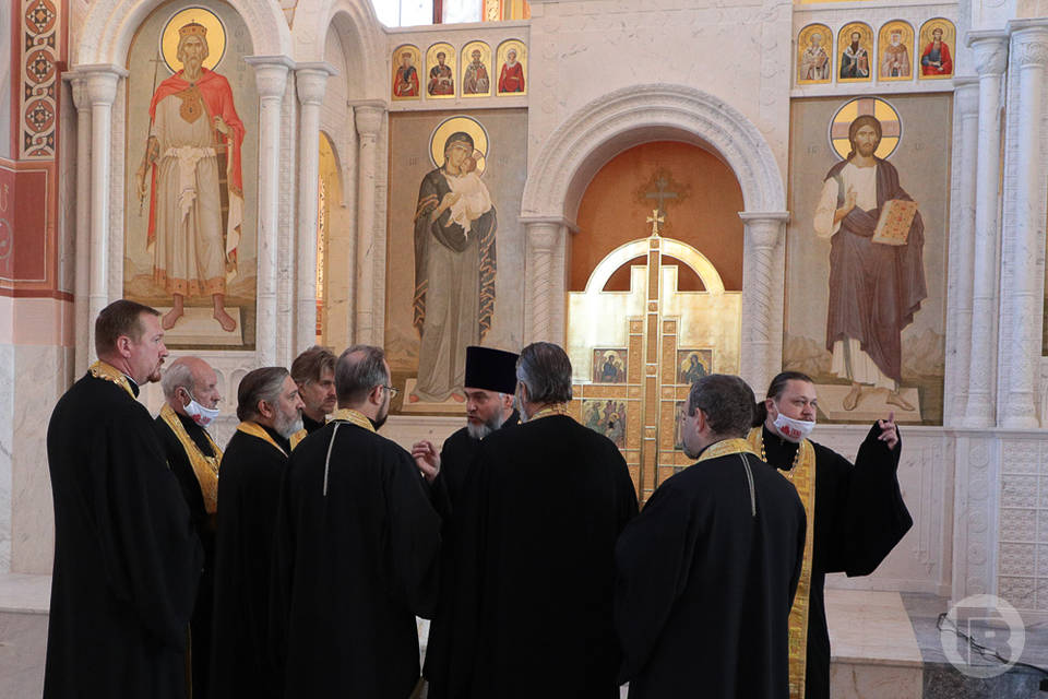 Патриарх Кирилл одобрил лишение сана волгоградского священника