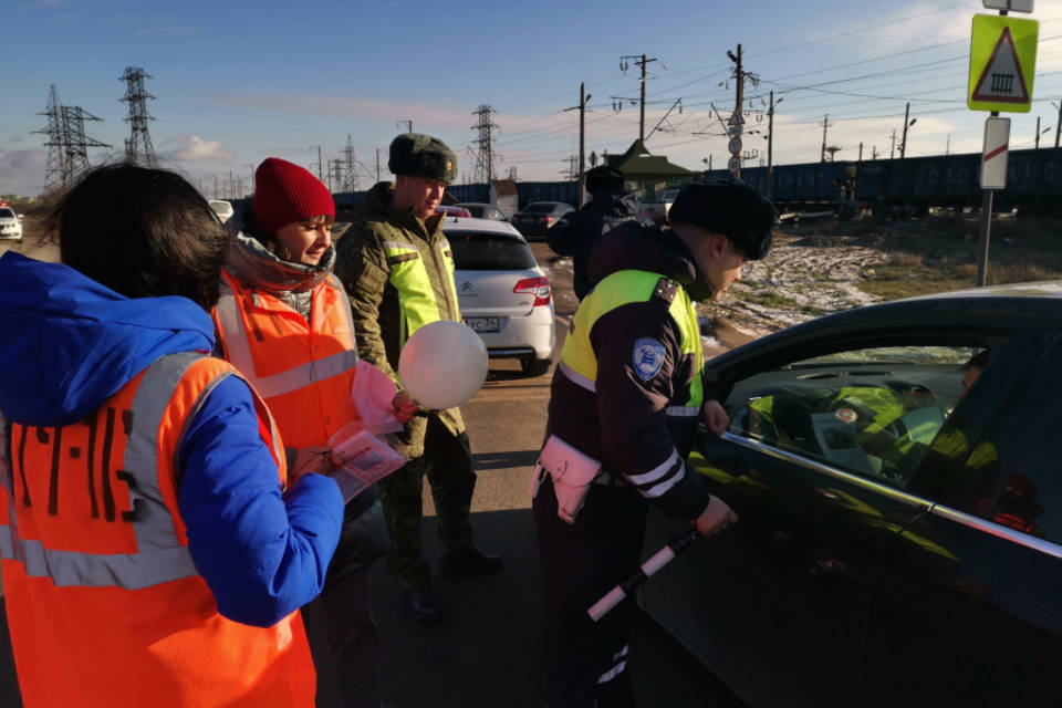 В Волгоградской области полицейские вышли к железнодорожным путям