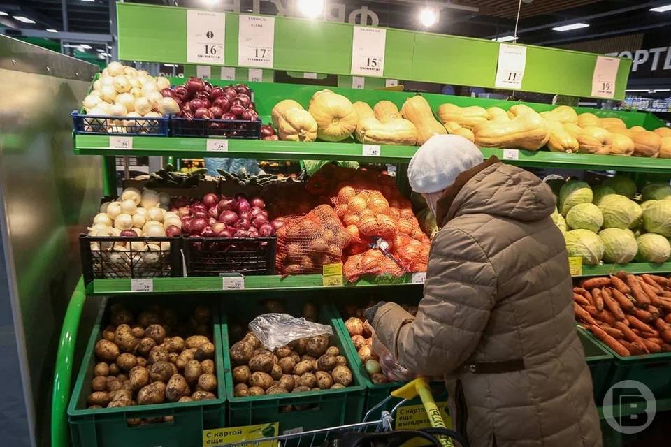 Волгоградцев просят не покупать мерзлые овощи в магазинах