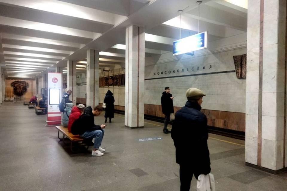 В Волгограде меняют входные двери на станции СТ «Комсомольская»