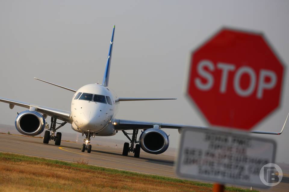 Волгоградский аэропорт временно закрыт для полетов