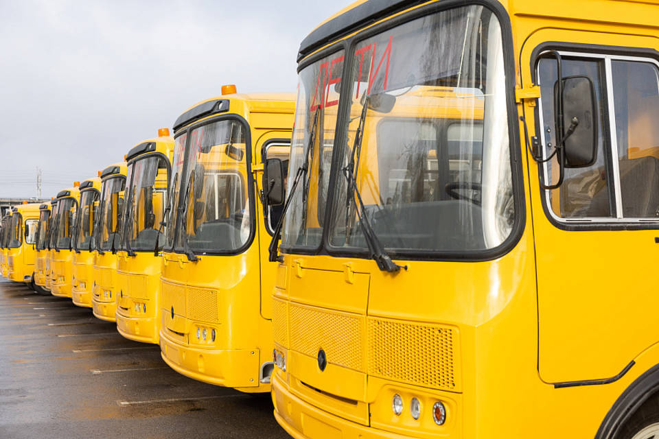 49 школьных автобусов отправили в районы Волгоградской области