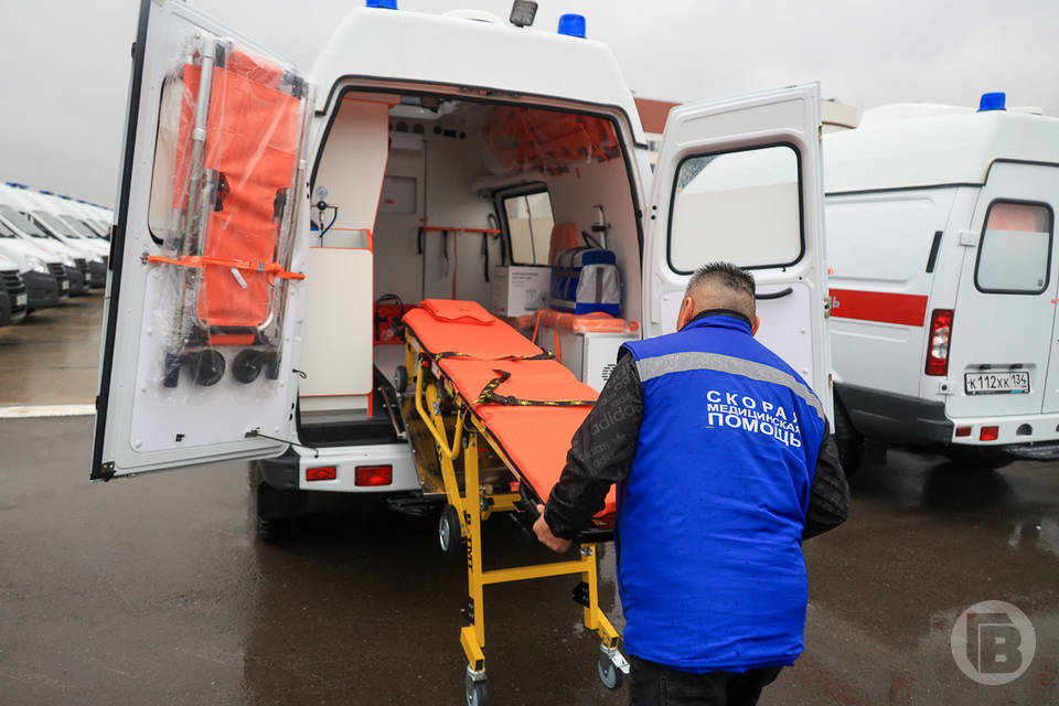 В Волгоградской области пассажир выпал из машины