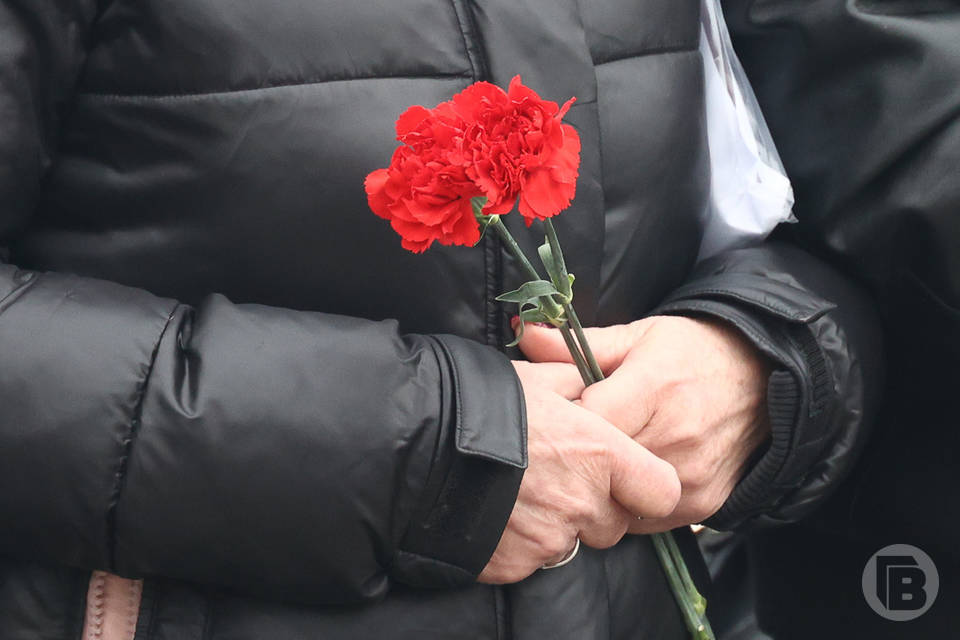 В Волгограде похоронили погибшего в зоне СВО начальника ЖЭУ