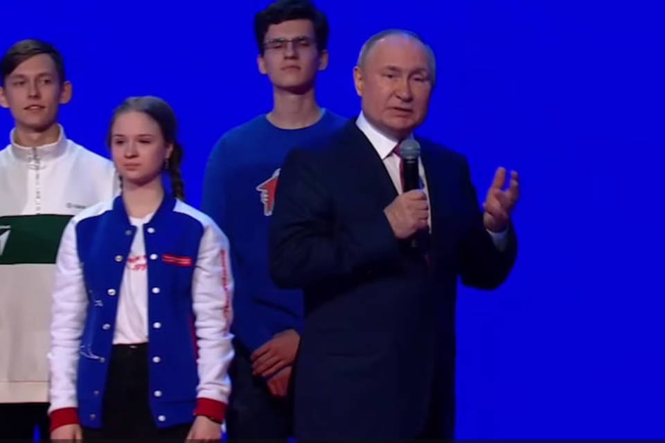 Вместе с Владимиром Путиным участие в церемонии закрытия II съезда Движения Первых приняли двое волгоградцев