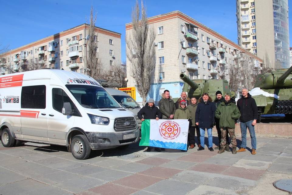Участники автопробега «Владивосток - Луганск» остановились в Волгограде