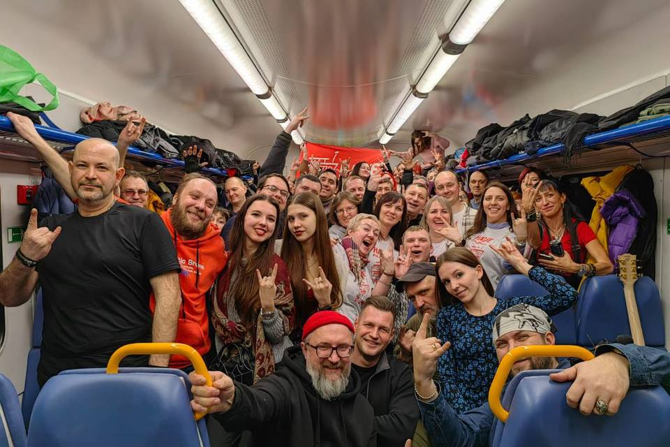Волгоградские пассажиры прослушали панк-рок в пути