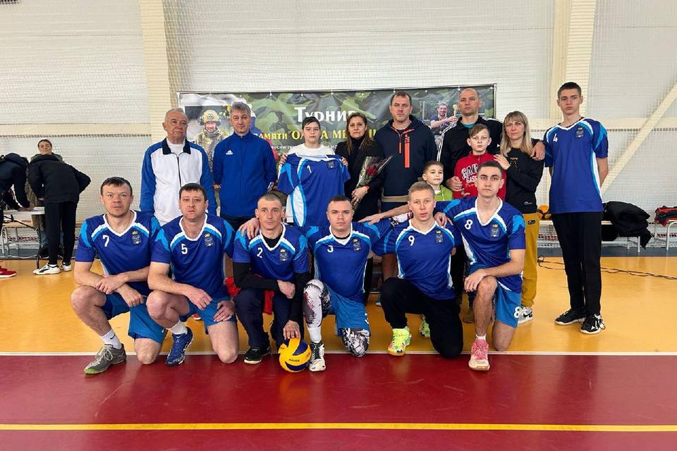 Волгоградцы сыграли в волейбол в память о погибшем в СВО Олеге Мельникове
