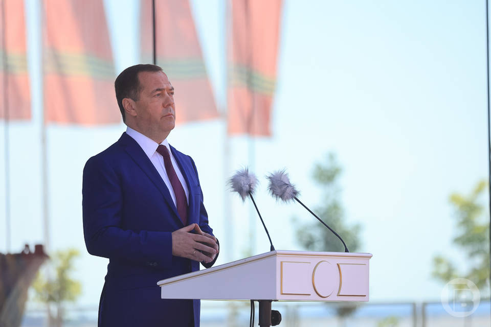 Медведева и Турчака ждут в Волгограде 12 марта