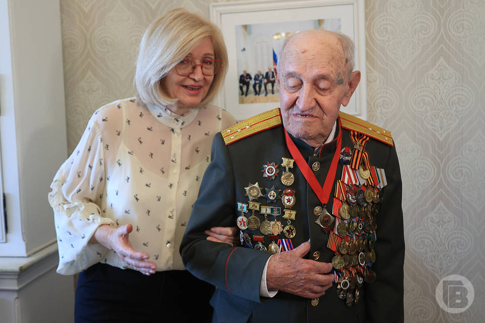 Ветеран Великой Отечественной  Евгений Рогов проголосовал в Волгограде