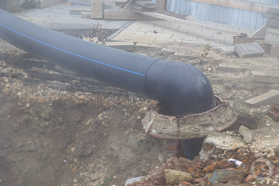 В Волгограде незаконно к канализации подключили несколько частных домов
