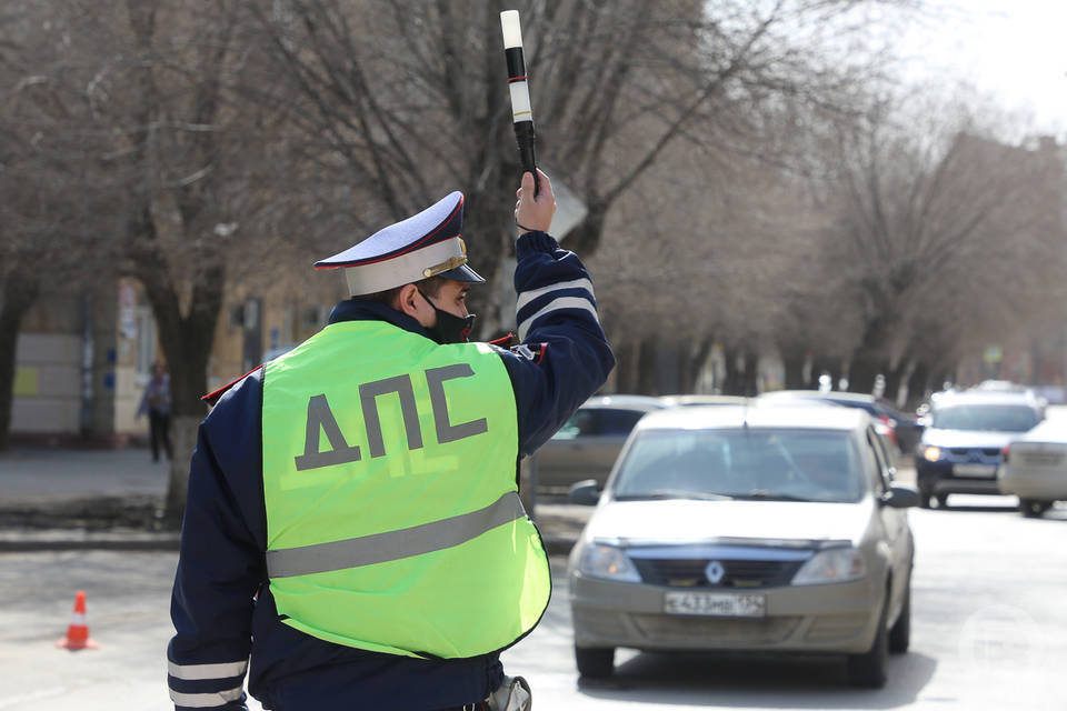 В Волгограде разыскивают водителя, сбившего 48-летнего пешехода