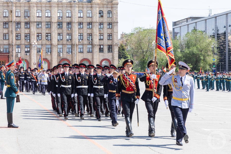 В Волгограде назвали даты репетиций парада Победы