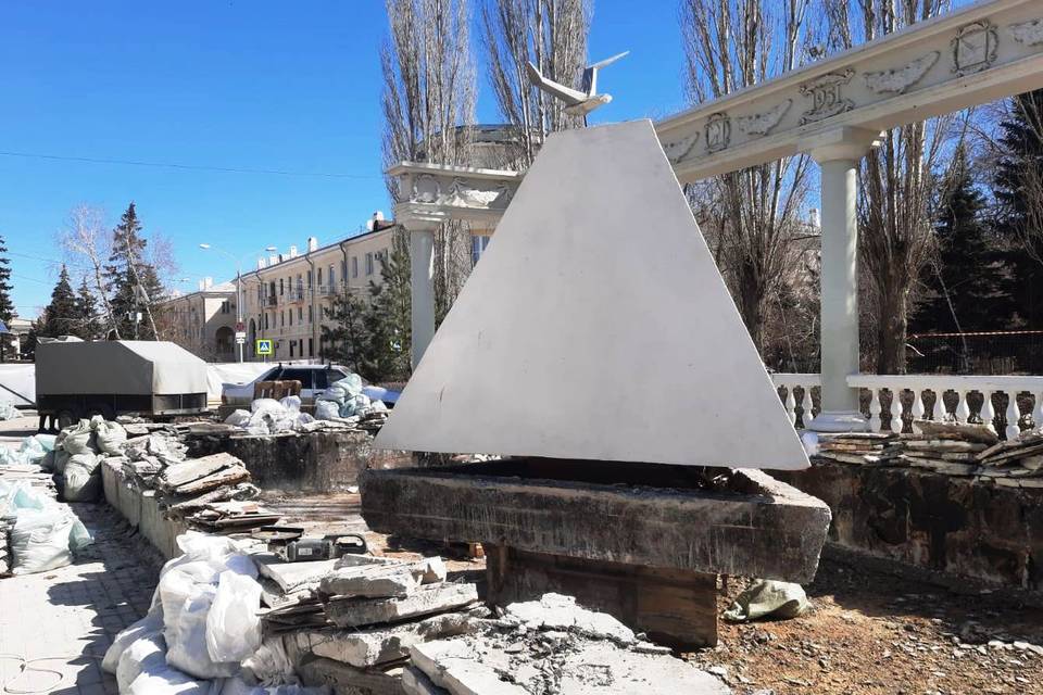 Под Волгоградом началось обновление мемориала первостроителям