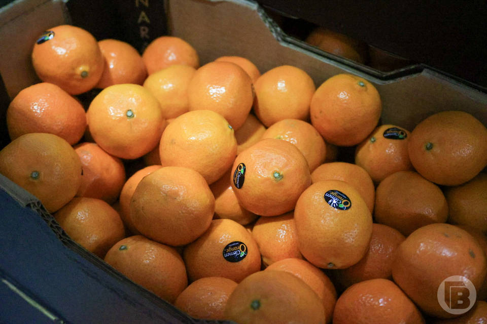 Волгоградцам рекомендуют есть апельсины и лимоны