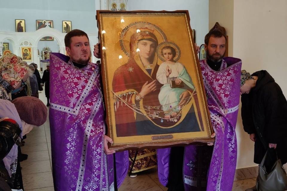 Икона Божией Матери «Оршанская» принесена в Казанский собор Волгограда