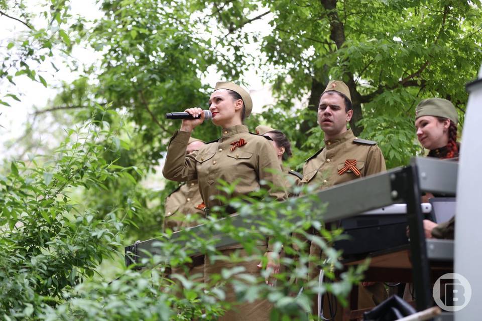 Волгоградские артисты поздравят ветеранов с Днем Победы
