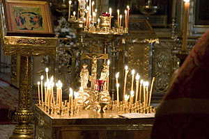 В волгоградских храмах молятся о погибших в Кемерово
