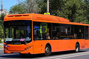 Из-за лихача на легковушке в Волгограде пострадала пассажирка автобуса № 35